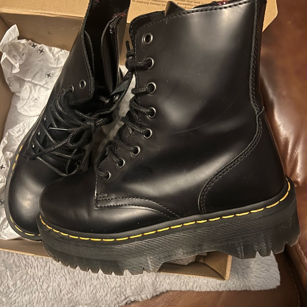 Dr Martens Original new with not tag size 6